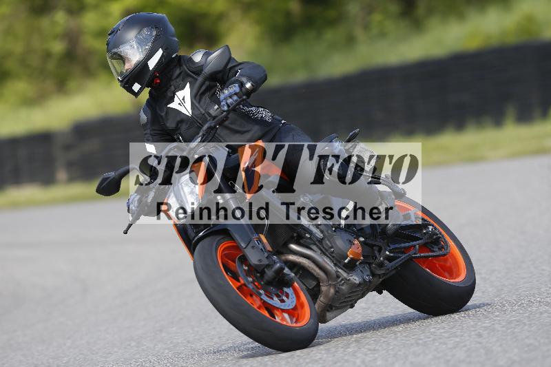 Archiv-2025/09 22.04.2025 Cornu Master School ADR/rot-rouge/1